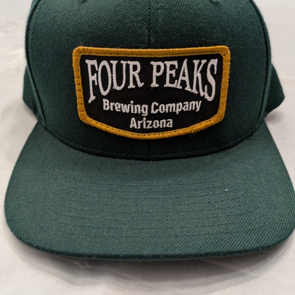 Brand new green Four Peaks baseball hat - Picture 1 of 2